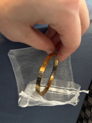 Pulsera bañada en oro