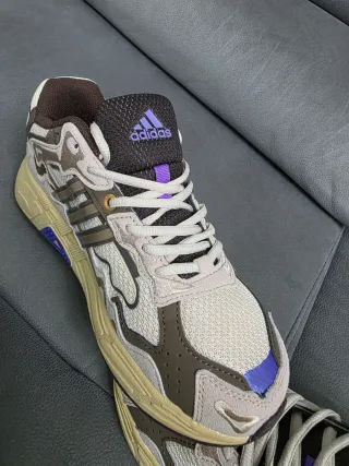 Adidas Response CL Bad Bunny Tam 43 novas
