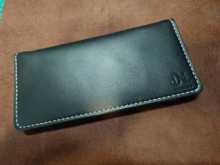 Cartera femenina de piel genuina – trabajo artesan