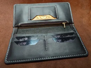 Cartera femenina de piel genuina – trabajo artesan