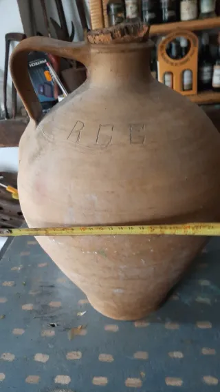 Cántaro de barro RCE