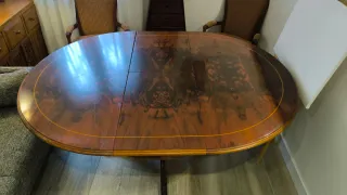 Mesa redonda extensible marquetería