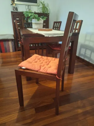 Set di 4 sedie Banax in legno massello