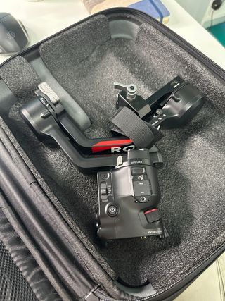 DJI RS4 Combo - Gimbal Estabilizador