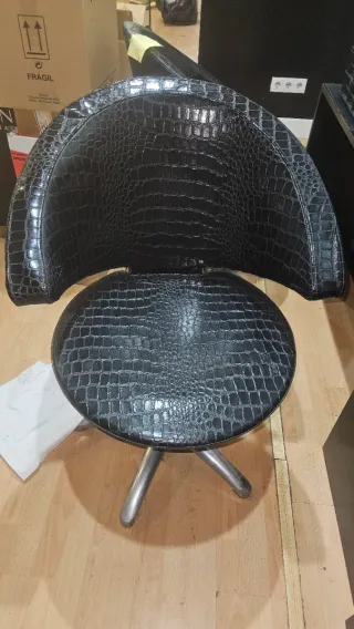 Sillón de peluquería negro
