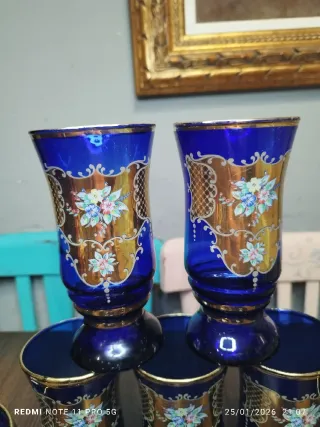 5 Vasos y 4 Copas Cristal Azul Cobalto y Dorado