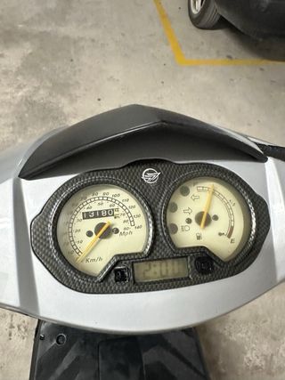 Vendo 2 motos con papeles