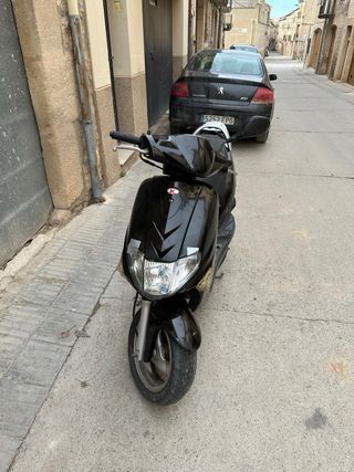 Vendo 2 motos con papeles