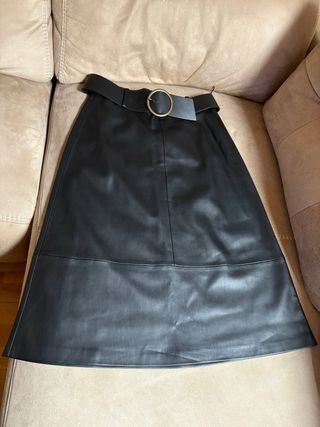 Falda midi efecto piel Mango Talla M