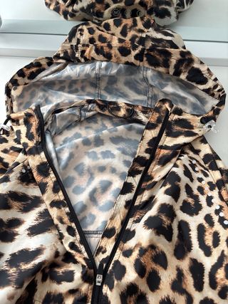 Chaqueta chubasquero leopardo Talla M