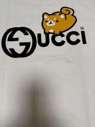 Camiseta Gucci perro Shiba Inu