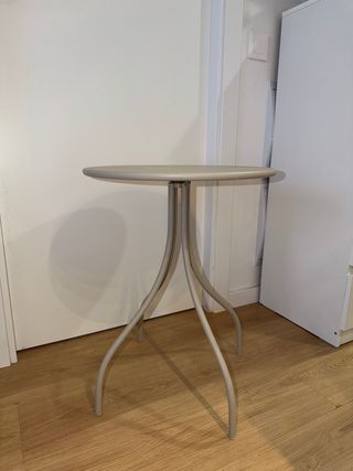Mesa auxiliar redonda Ikea metal