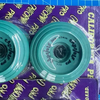 Ruote Skateboard 65mm 95A – Stile Vintage per Surf