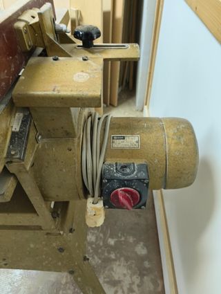 Regruesadora EMCO-Rex D20