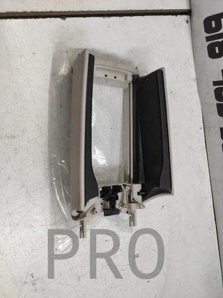 Reposabrazos ORIGINAL MERCEDES W205 NUEVO