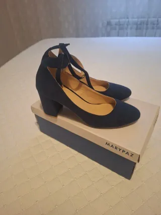 Zapatos Marypaz azul oscuro Tacón Ancho
