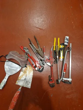 Lote herramientas + caja