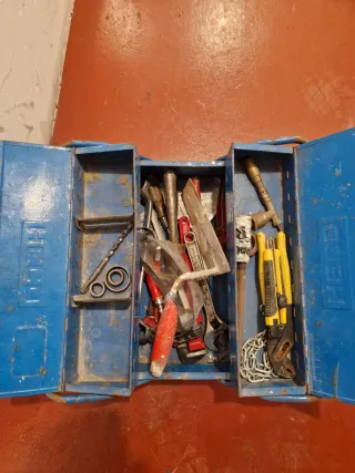 Lote herramientas + caja