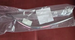 Embellecedor Cromado Defensa Renault Scenic IV