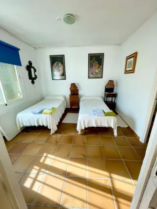 Zona REGLA Bonito apartamento en dos plantas.