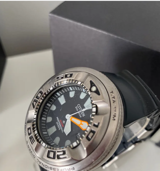 Reloj Citizen Ecozilla Titanio Profesional