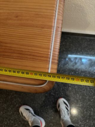 Escritorio madera + silla + estantería