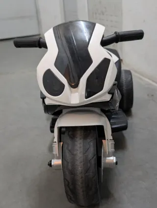 Moto infantil niño
