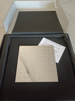 Soffione doccia quadrato 20x20 cm con braccio