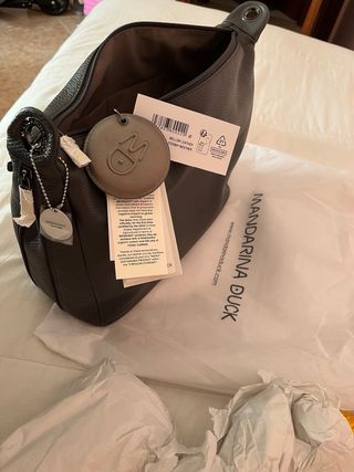 Bolso Mandarina Duck LE FALTA EL ASA LEER BIEN