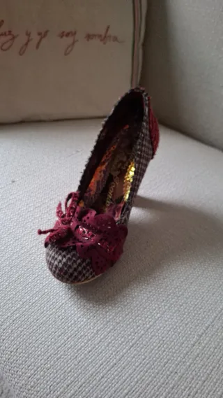 Zapatos de tacón con lazo