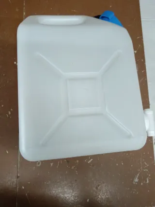 Garrafa 5L con grifo