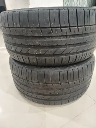 Pareja de Neumáticos Kumho 255/40 R17