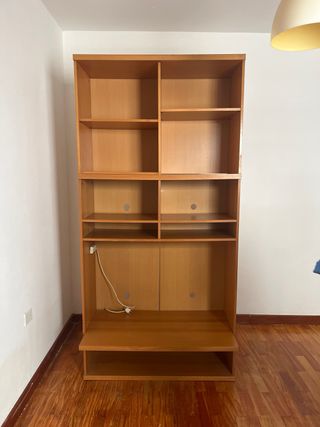 Estantería de madera modular