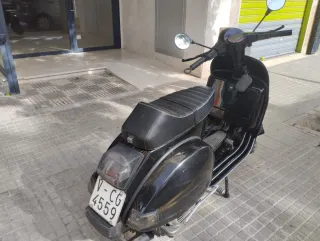 Vespa 200 Iris Negra