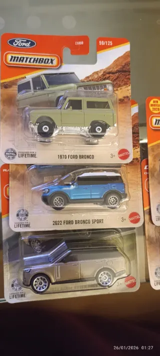 Matchbox 1970 Ford Bronco y 2022 Ford Bronco Sport