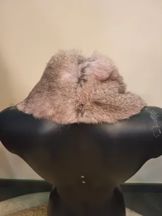 Collo di pelliccia marrone e rosa