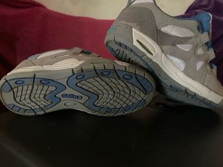 Zapatillas Gallaz Grises y Azules