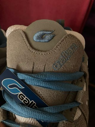Zapatillas Gallaz Grises y Azules