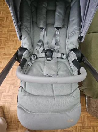 Carrito bebé Chicco gris
