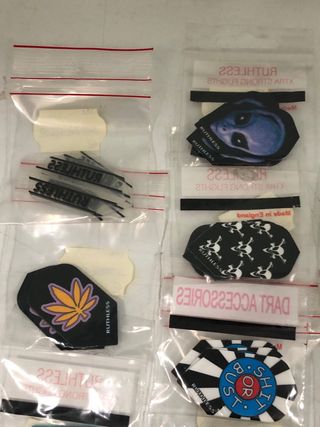 Lote 162 plumas Ruthless para dardos