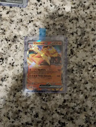 Carta Pokémon material en perfecto estado