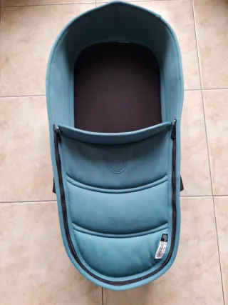 Carrito Bugaboo Bee3 y Silla Paseo