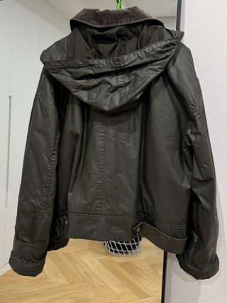 Parka oversize con capucha