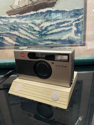 Leica Minilux Summarit 40mm f/2.4