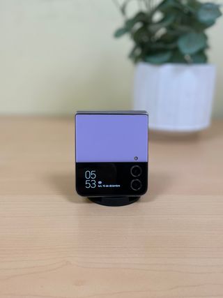 Samsung Galaxy Z Flip4 -92082-