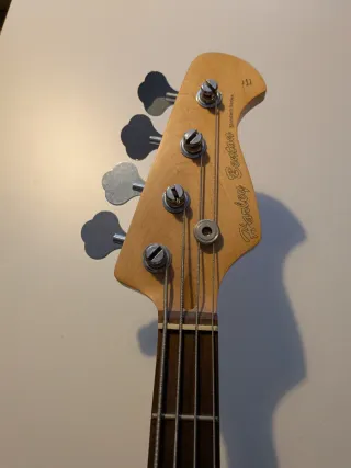 Bajo Eléctrico Harley Benton Sunburst