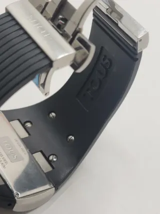 Reloj Tous Negro y Plateado