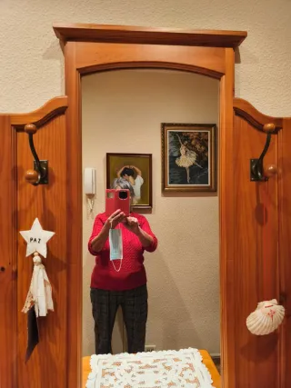 Recibidor de madera con espejo *Está en Torredemba