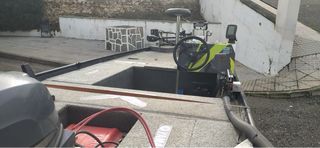 Embarcación de pesca Black Bass