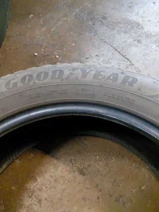 Neumáticos All Seasons 235/55-19